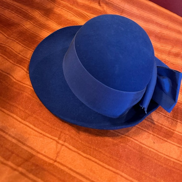 Betmar 100% Wool Cloche Hat Cobalt Blue w/ Grosgrain Bow Made in USA - Picture 4 of 11